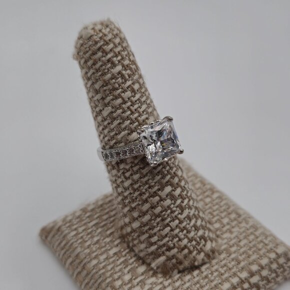 Size 6.5 Sterling Silver Square Brilliant Cubic Zirconia Ring A2661 - Picture 3 of 9